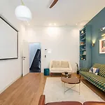 Stylish In The Heart Of Antwerp - Sleeps 9