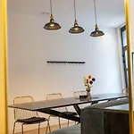 Stylish In The Heart Of Antwerp - Sleeps 9 Casa de Férias Mellet