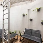Stylish In The Heart Of Antwerp - Sleeps 9 Mellet