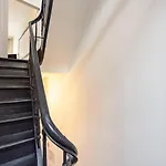 Vakantiehuis Stylish In The Heart Of Antwerp - Sleeps 9