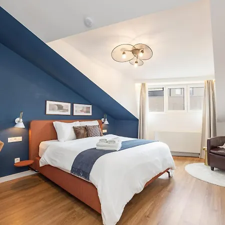 Stylish In The Heart Of Antwerp - Sleeps 9 Holiday home Mellet