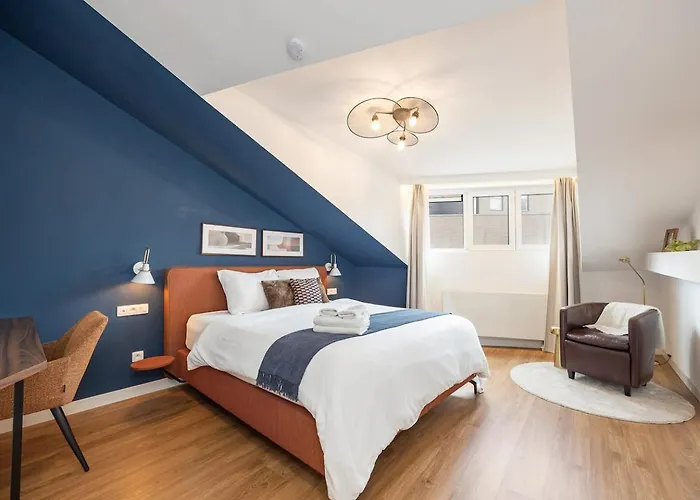 Stylish In The Heart Of Antwerp - Sleeps 9 Holiday home Mellet