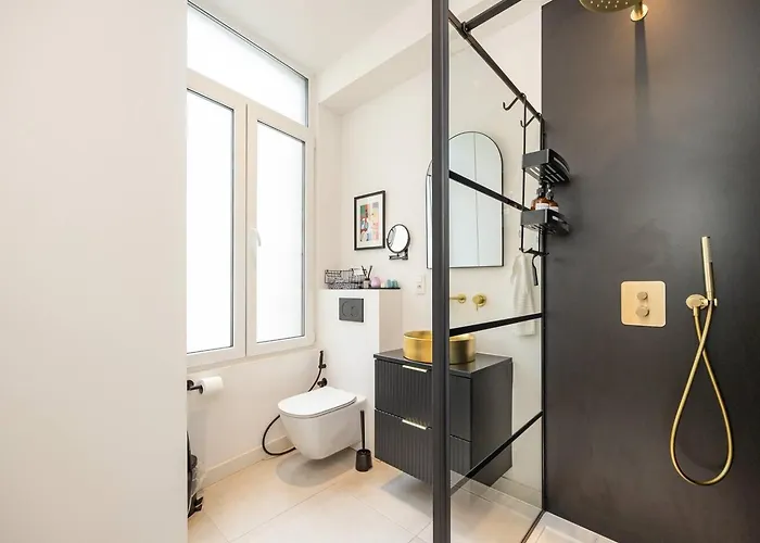 Stylish In The Heart Of Antwerp - Sleeps 9 Holiday home
