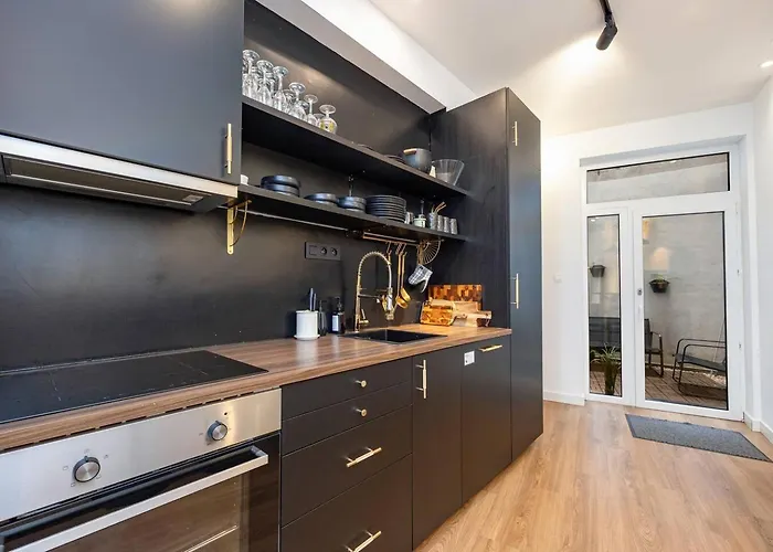 Stylish In The Heart Of Antwerp - Sleeps 9