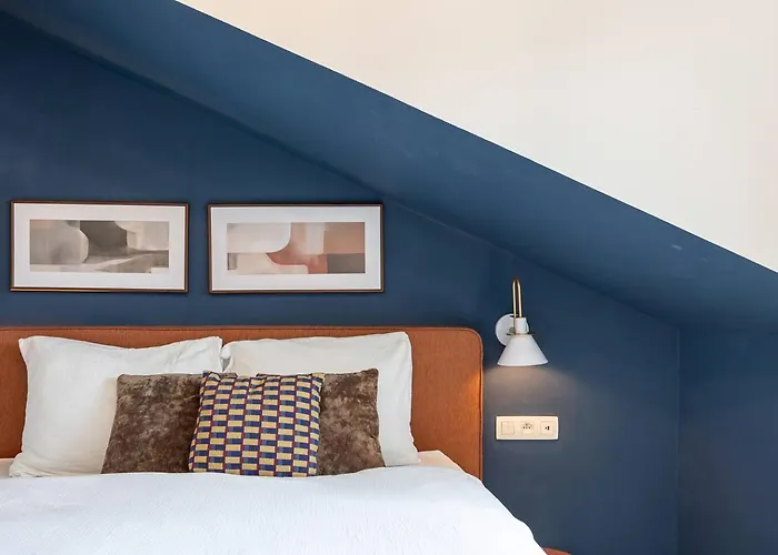 Stylish In The Heart Of Antwerp - Sleeps 9 Holiday home *