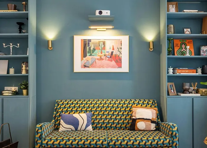 Stylish In The Heart Of Antwerp - Sleeps 9 Holiday home