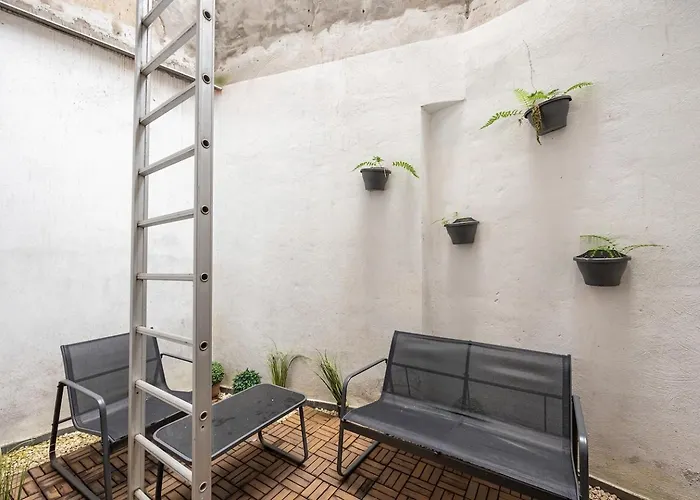 Stylish In The Heart Of Antwerp - Sleeps 9 Mellet