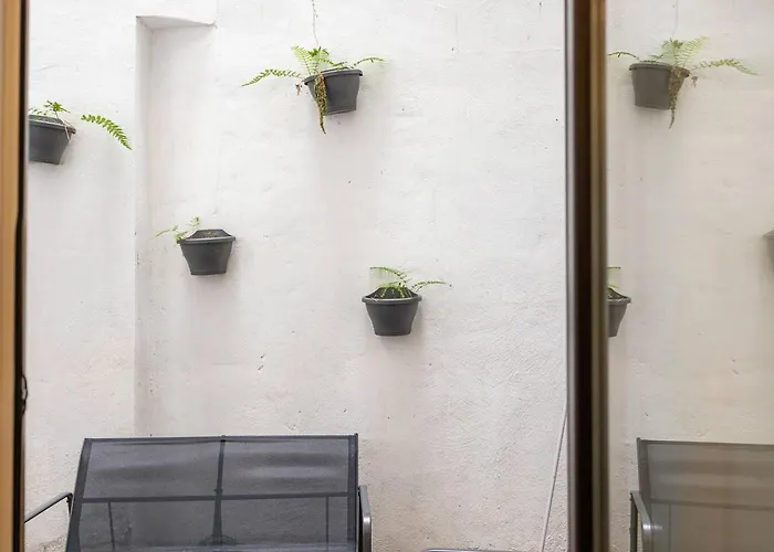 Stylish In The Heart Of Antwerp - Sleeps 9 Holiday home Mellet